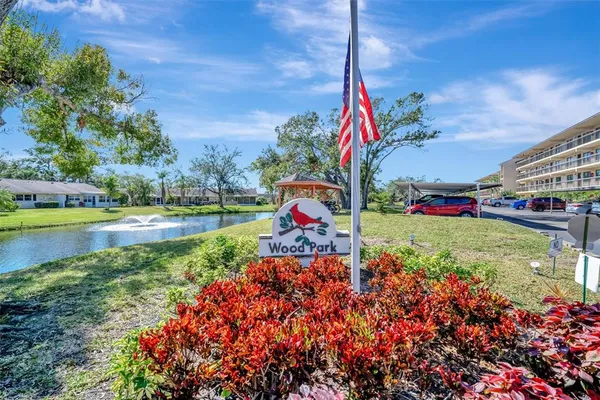 $169,000 | 635 30th Avenue West, Unit F 401, Bradenton, FL 34205