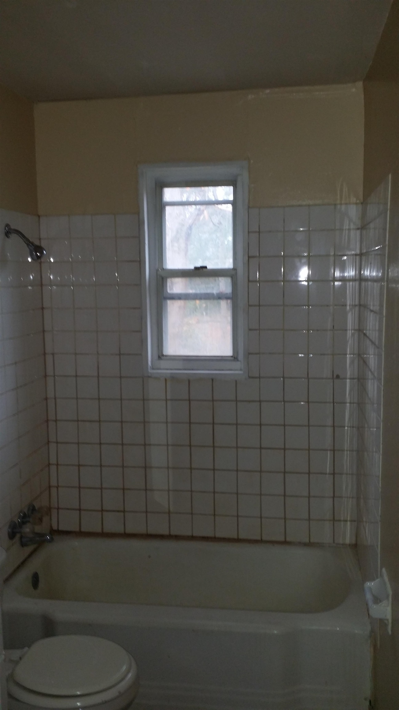 2023 Brighton Road Memphis, TN 38128 - Photo 11 of 21 a bathroom with a toilet and a shower