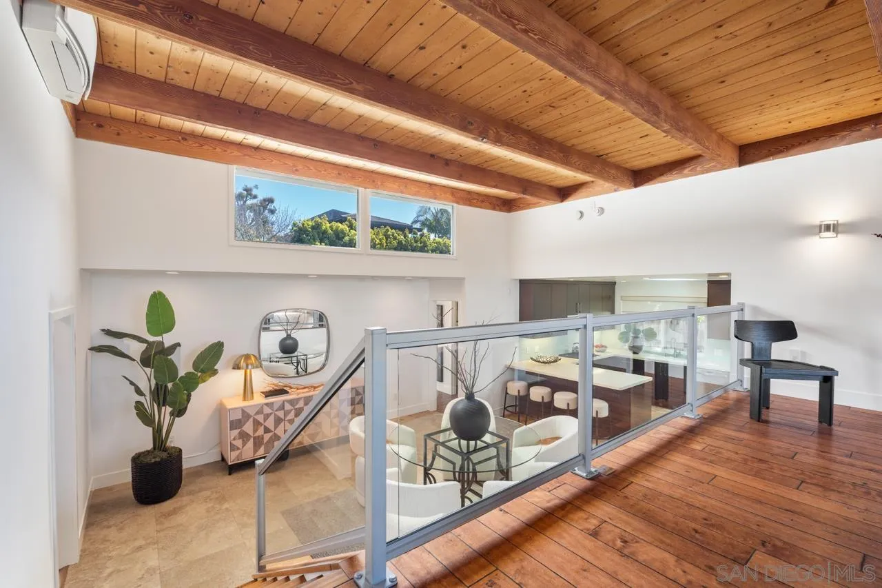 13711 Mercado Drive Del Mar, CA 92014 - Photo 15 of 46 a living room filled with furniture