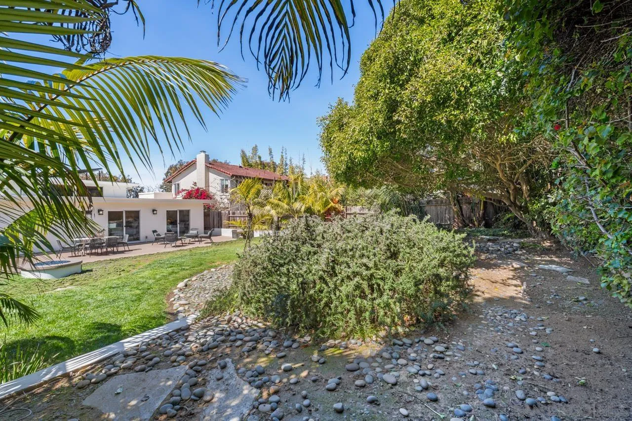 13711 Mercado Drive Del Mar, CA 92014 - Photo 45 of 46 a view of a house with a yard