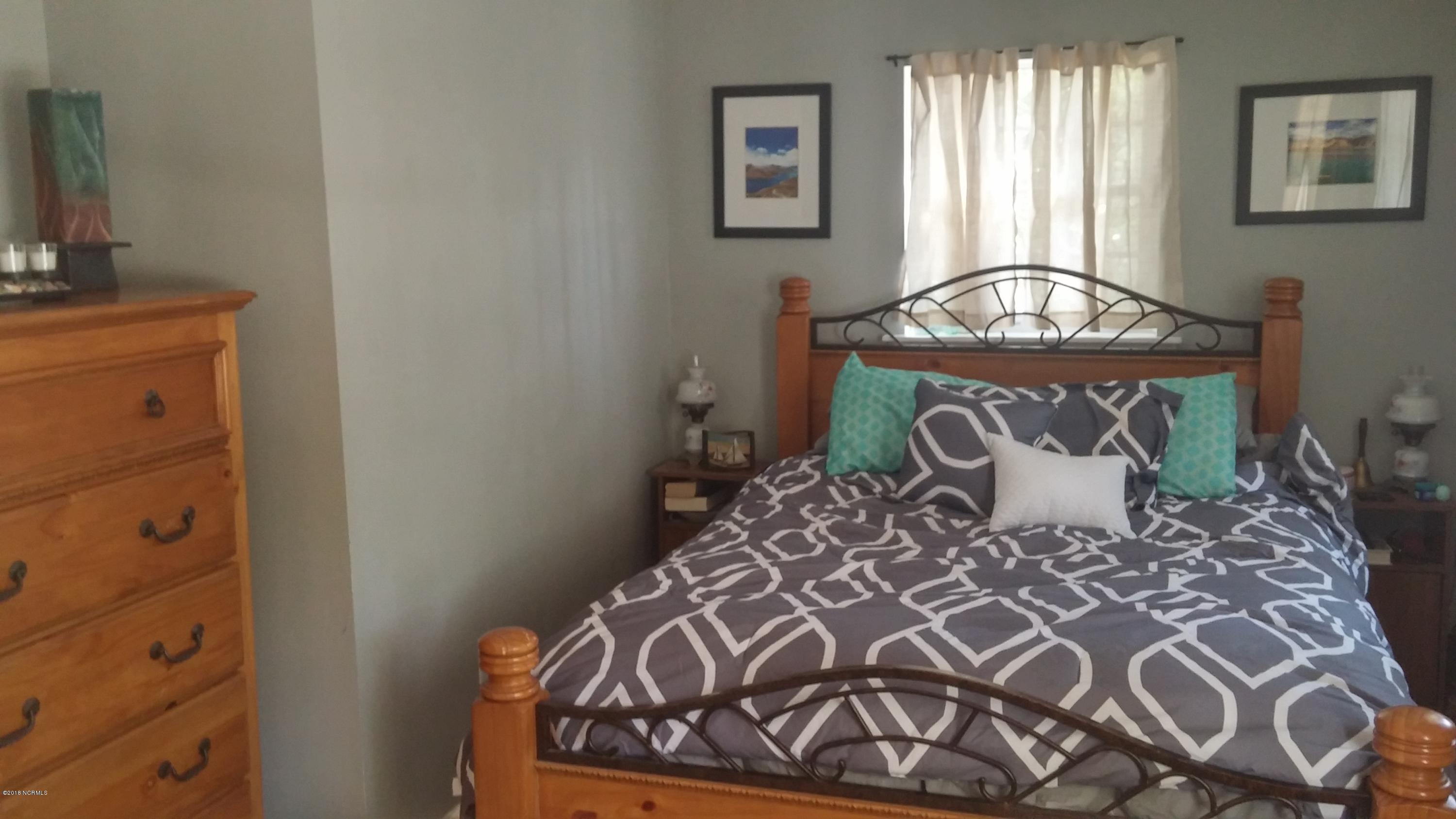 534 Mission Road Southport, NC 28461 - Photo 11 of 28 BEDROOM 1