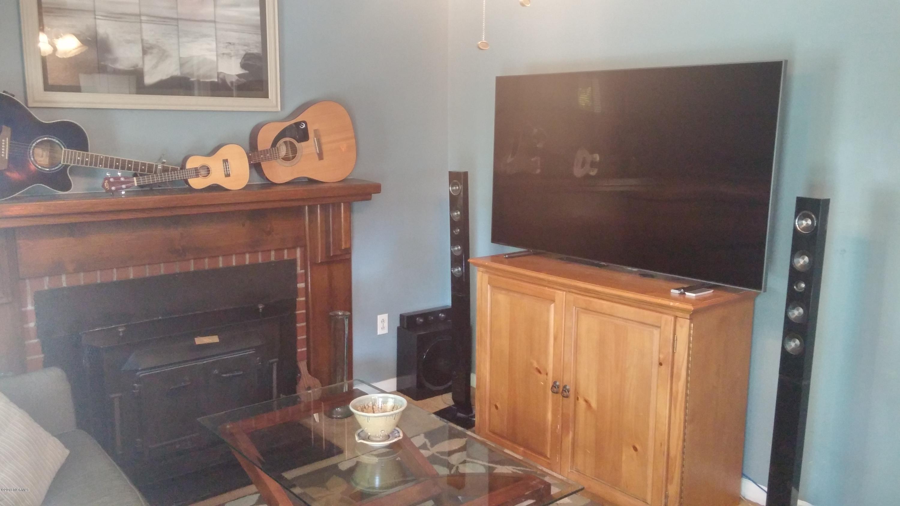 534 Mission Road Southport, NC 28461 - Photo 6 of 28 20180616_155727_HDR