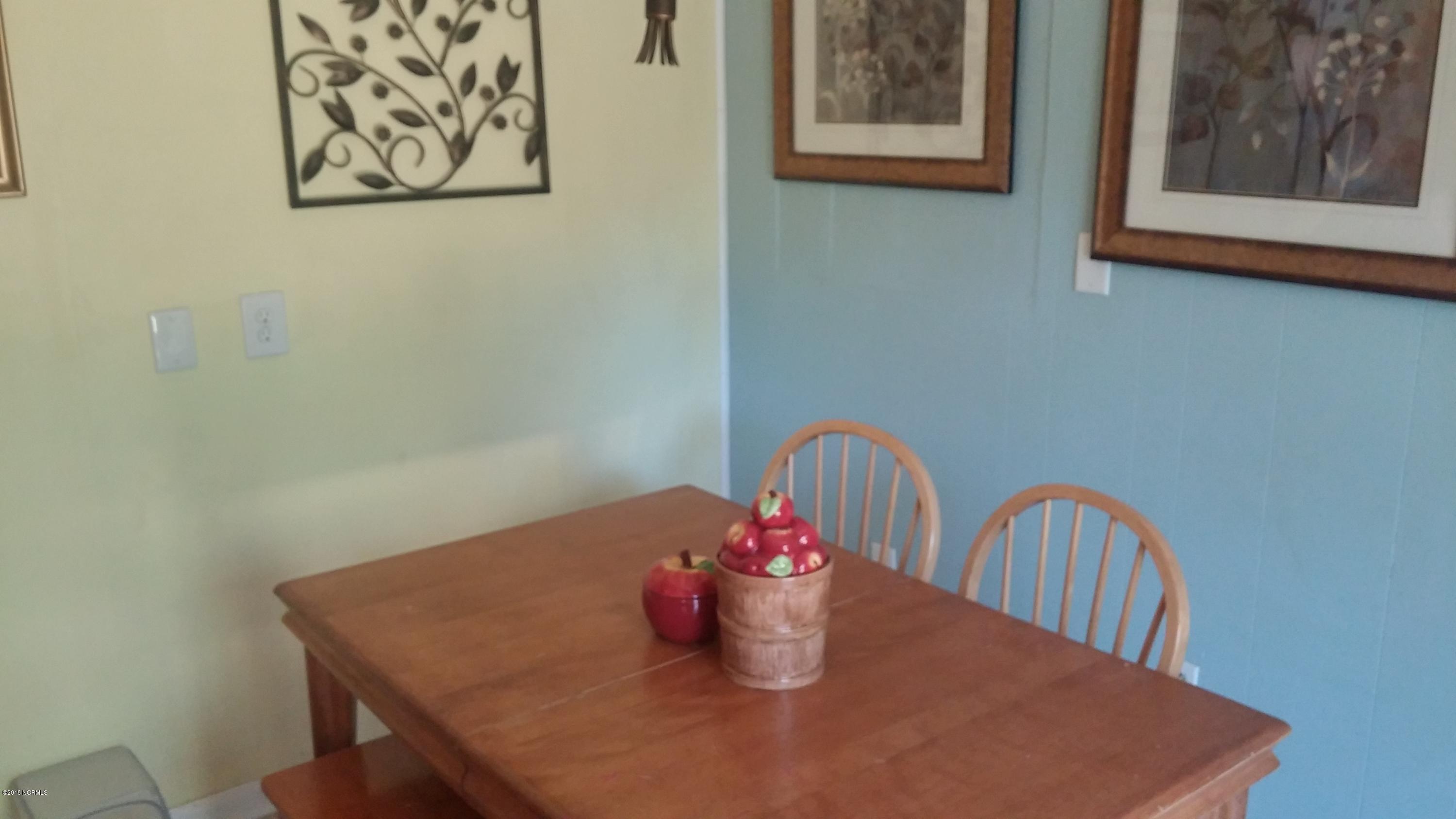 534 Mission Road Southport, NC 28461 - Photo 8 of 28 20180616_155814_HDR