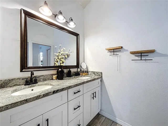 a close up view of washer and dryer