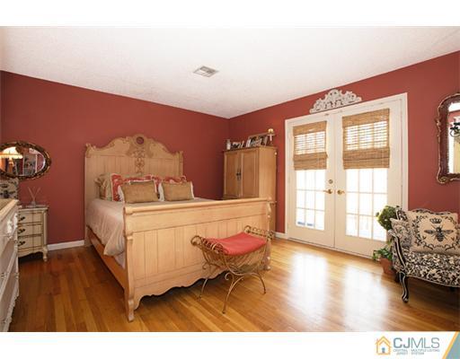 245 Dawes Road North Brunswick, NJ 08902 - Photo 12 of 25 Gallery Image 12