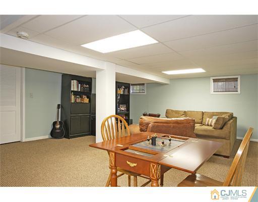 245 Dawes Road North Brunswick, NJ 08902 - Photo 18 of 25 Gallery Image 18