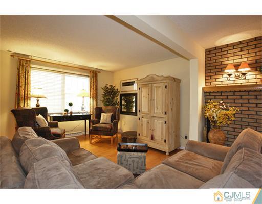 245 Dawes Road North Brunswick, NJ 08902 - Photo 10 of 25 Gallery Image 10