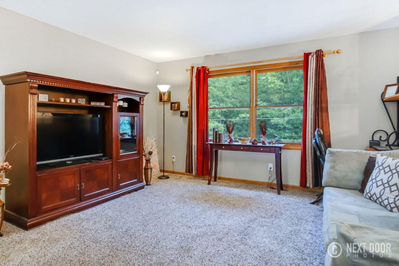 2125 Simonelli Road Muskegon, MI 49445 - Photo 8 of 23 DSC09783_blended