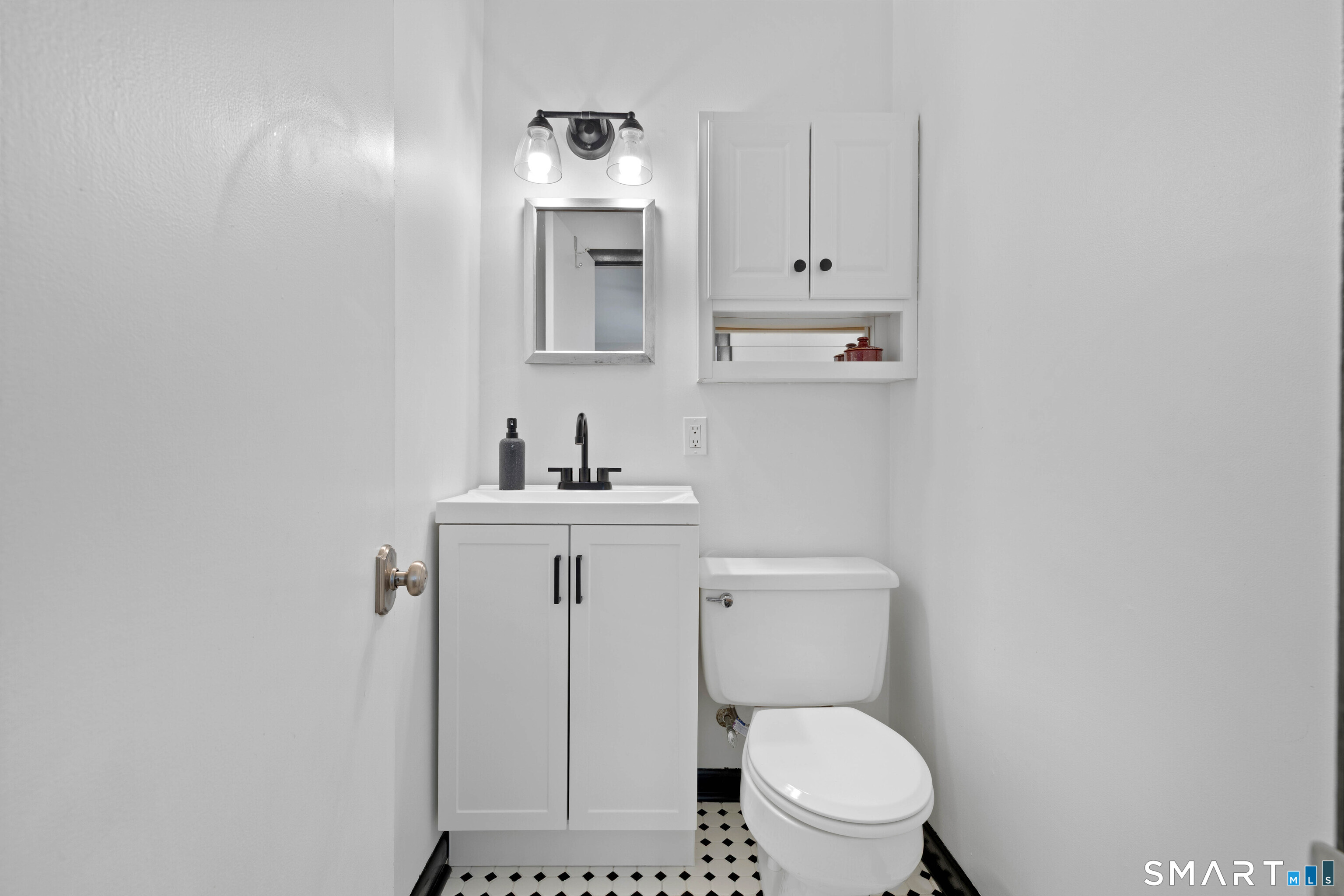 6 Riched Lane Uncasville, CT 06382 - Photo 30 of 38