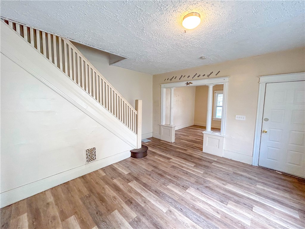 468-470 Emerson Street Rochester, NY 14613 - Photo 3 of 18