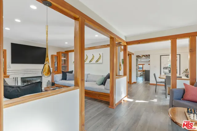 $4,750,000 | 706 Navy Street, Santa Monica, CA 90405