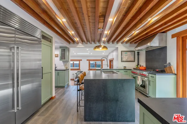 $4,750,000 | 706 Navy Street, Santa Monica, CA 90405