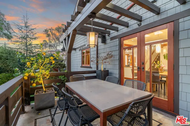 $4,750,000 | 706 Navy Street, Santa Monica, CA 90405