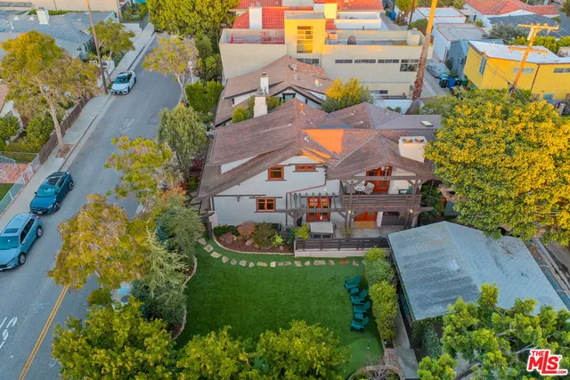 $4,750,000 | 706 Navy Street, Santa Monica, CA 90405