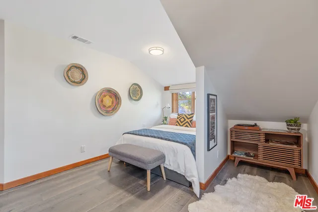 $4,750,000 | 706 Navy Street, Santa Monica, CA 90405