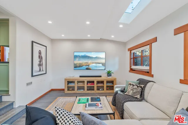 $4,750,000 | 706 Navy Street, Santa Monica, CA 90405