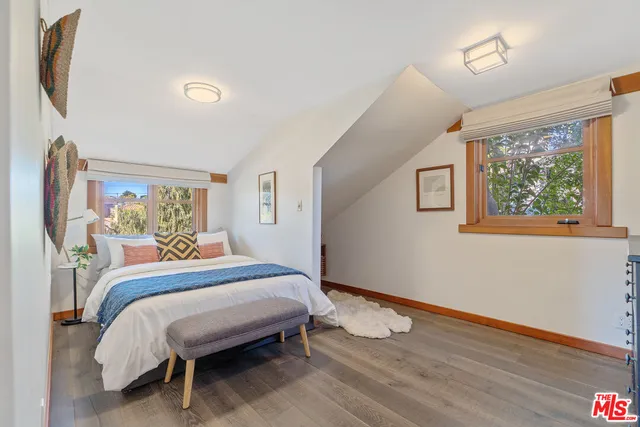 $4,750,000 | 706 Navy Street, Santa Monica, CA 90405