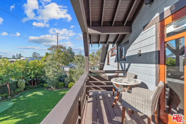 $4,750,000 | 706 Navy Street, Santa Monica, CA 90405