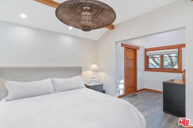 $4,750,000 | 706 Navy Street, Santa Monica, CA 90405