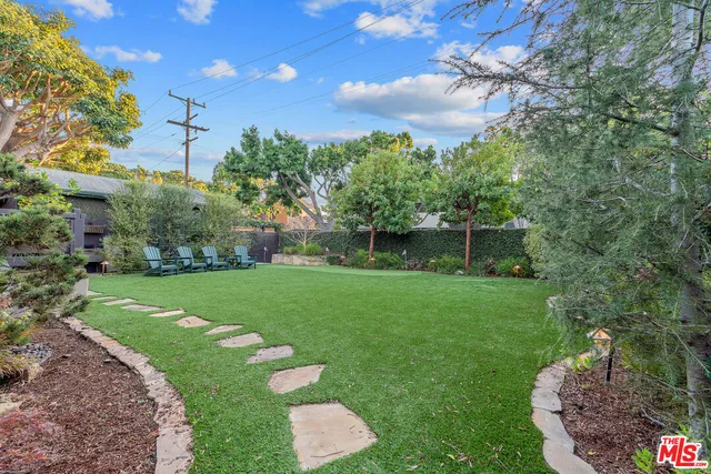 $4,750,000 | 706 Navy Street, Santa Monica, CA 90405