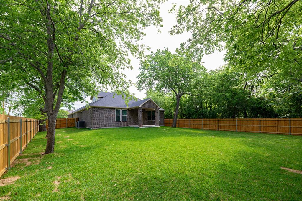 4519 Rosehill Road Garland, TX 75043 - Photo 28 of 35