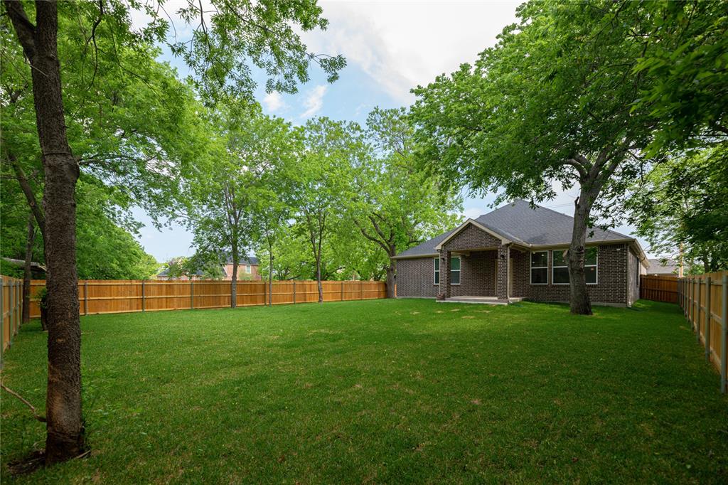 4519 Rosehill Road Garland, TX 75043 - Photo 29 of 35