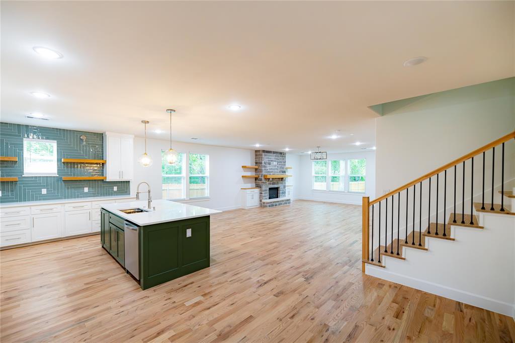 4519 Rosehill Road Garland, TX 75043 - Photo 8 of 35