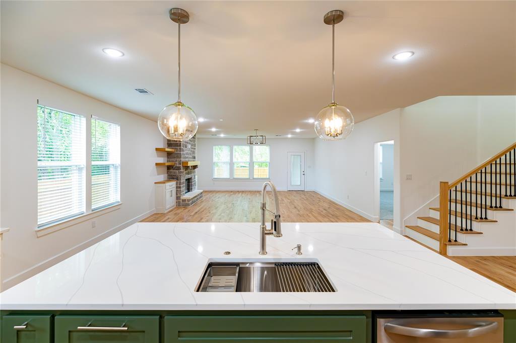 4519 Rosehill Road Garland, TX 75043 - Photo 10 of 35