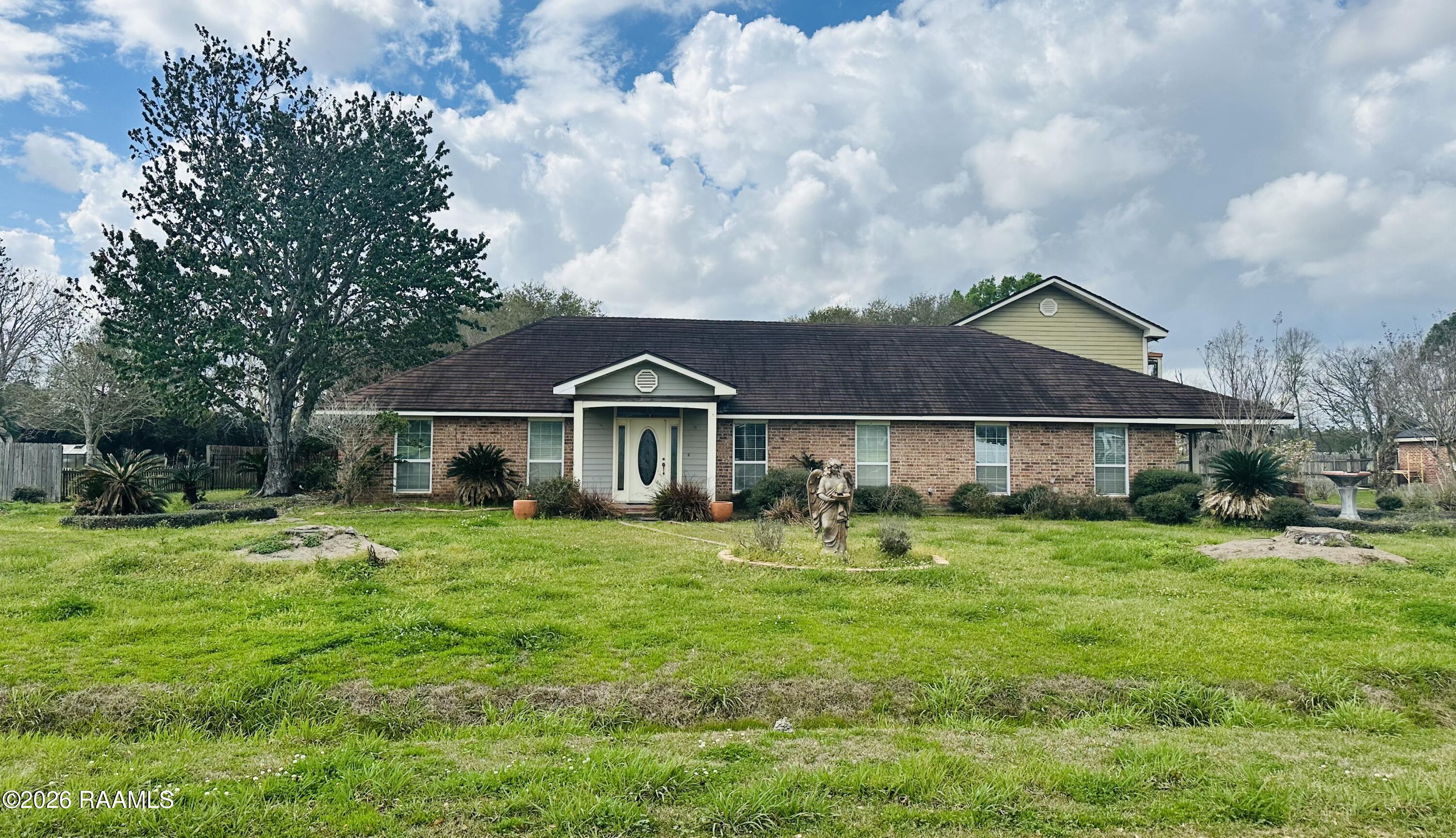 115 Ridgela Circle Duson, LA 70529 - Photo 1 of 29 IMG_3817