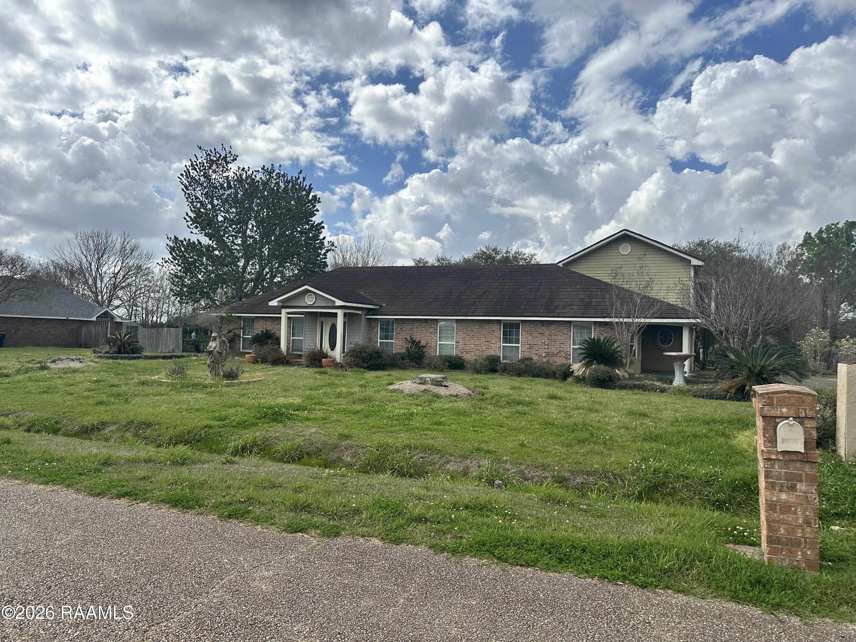 115 Ridgela Circle Duson, LA 70529 - Photo 2 of 29 IMG_3814