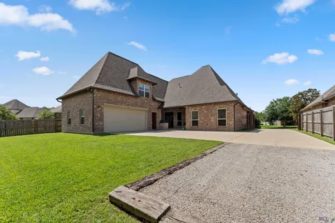 $560,000 | 36516 Oak Park Avenue, Prairieville, LA 70769