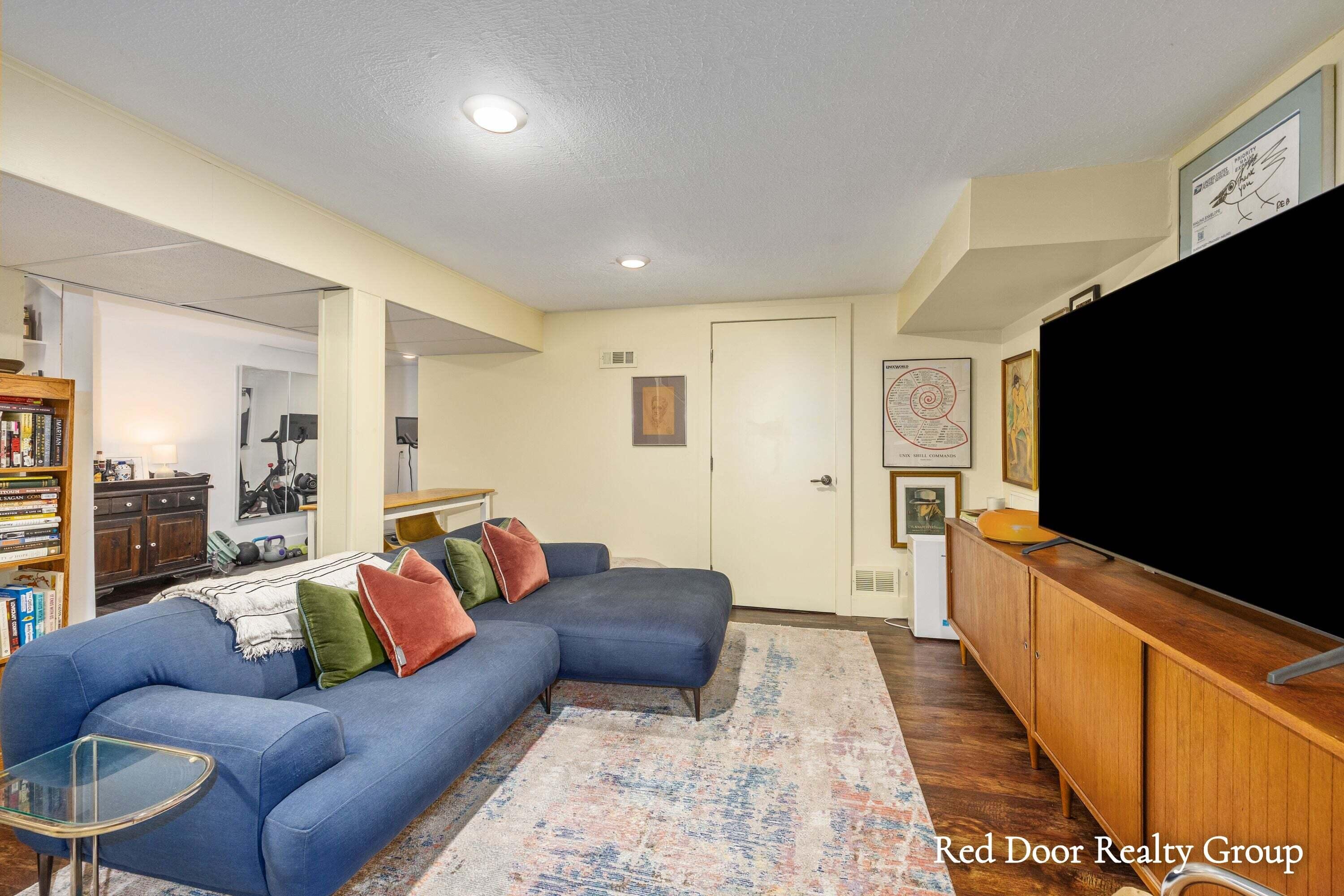 1108 Fisk Road Southeast Grand Rapids, MI 49507 - Photo 28 of 38 1108 Fisk_030