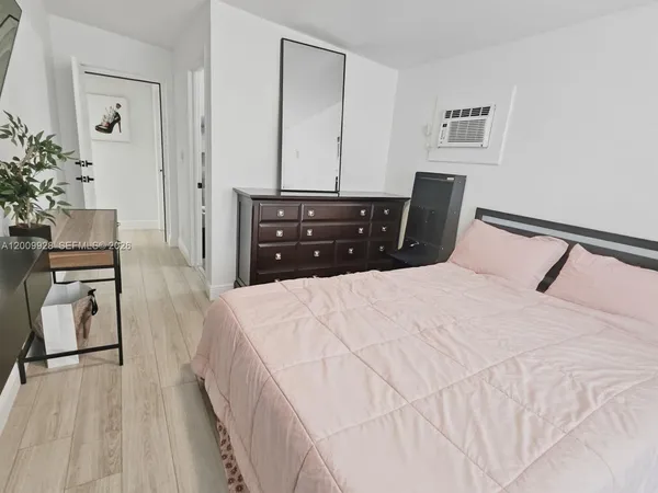 $4,450 | 5001 Northeast 23rd Avenue, Unit 5001, Lighthouse Point, FL 33064