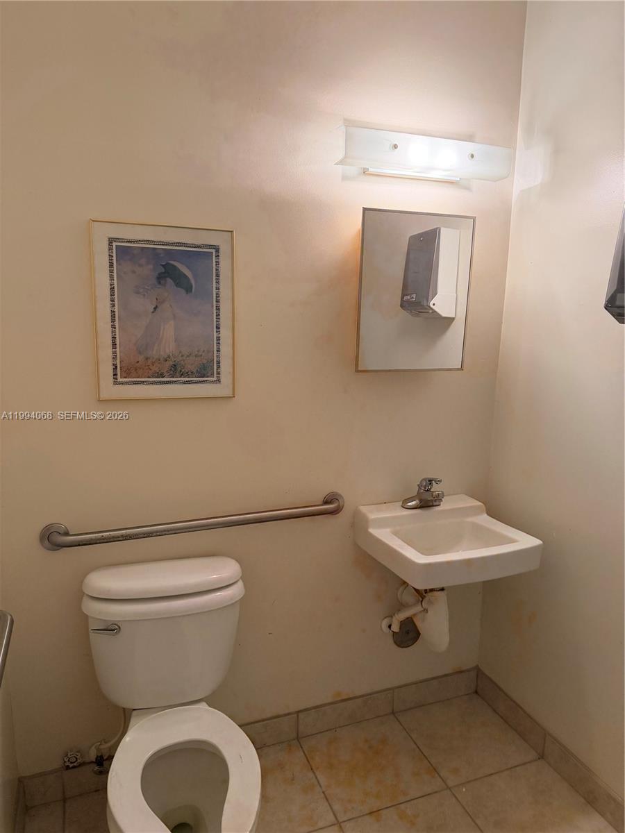 4700 Prospect Road, Unit 112 Fort Lauderdale, FL 33309 - Photo 5 of 7 Photo 5