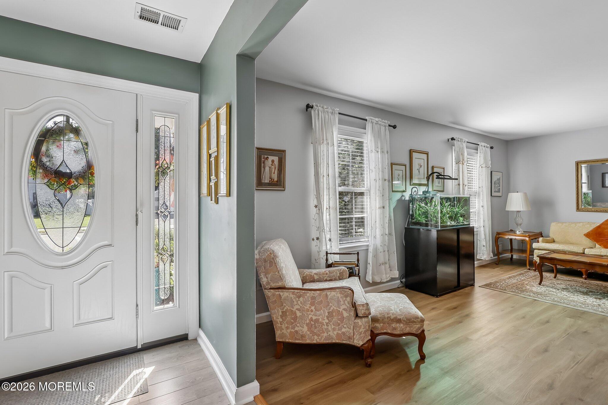 21 Appletree Road Howell, NJ 07731 - Photo 5 of 52 4-web-or-mls-Appletree Rd-S0508-004