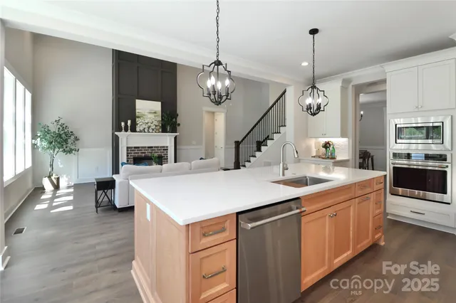 $829,900 | 4265 Candlewood Drive, Sherrills Ford, NC 28673