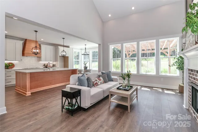 $829,900 | 4265 Candlewood Drive, Sherrills Ford, NC 28673