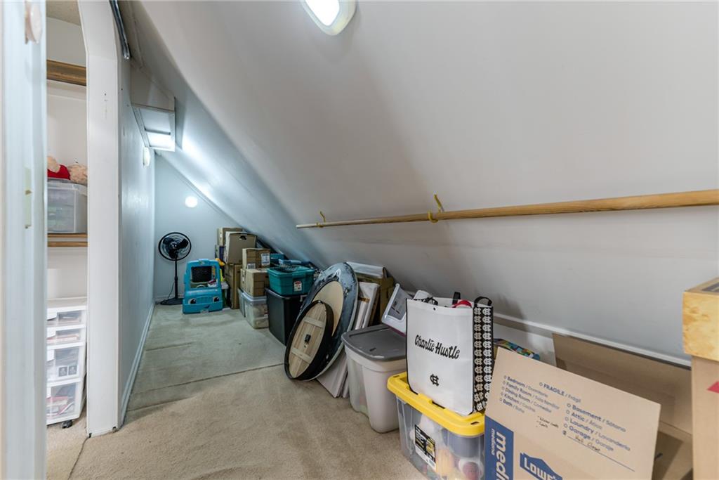 8336 Rosehill Road Lenexa, KS 66215 - Photo 23 of 33