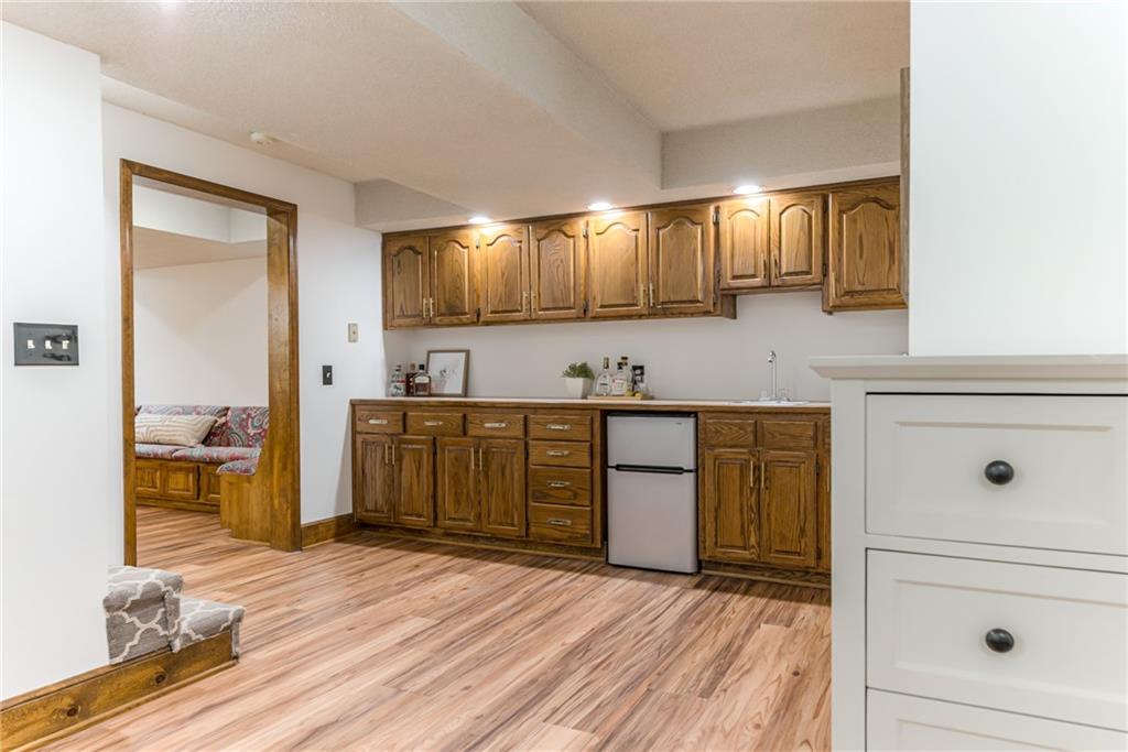 8336 Rosehill Road Lenexa, KS 66215 - Photo 31 of 33