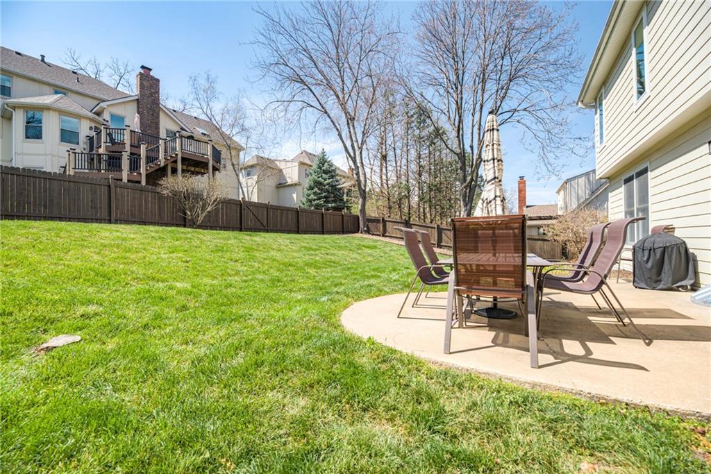 8336 Rosehill Road Lenexa, KS 66215 - Photo 32 of 33