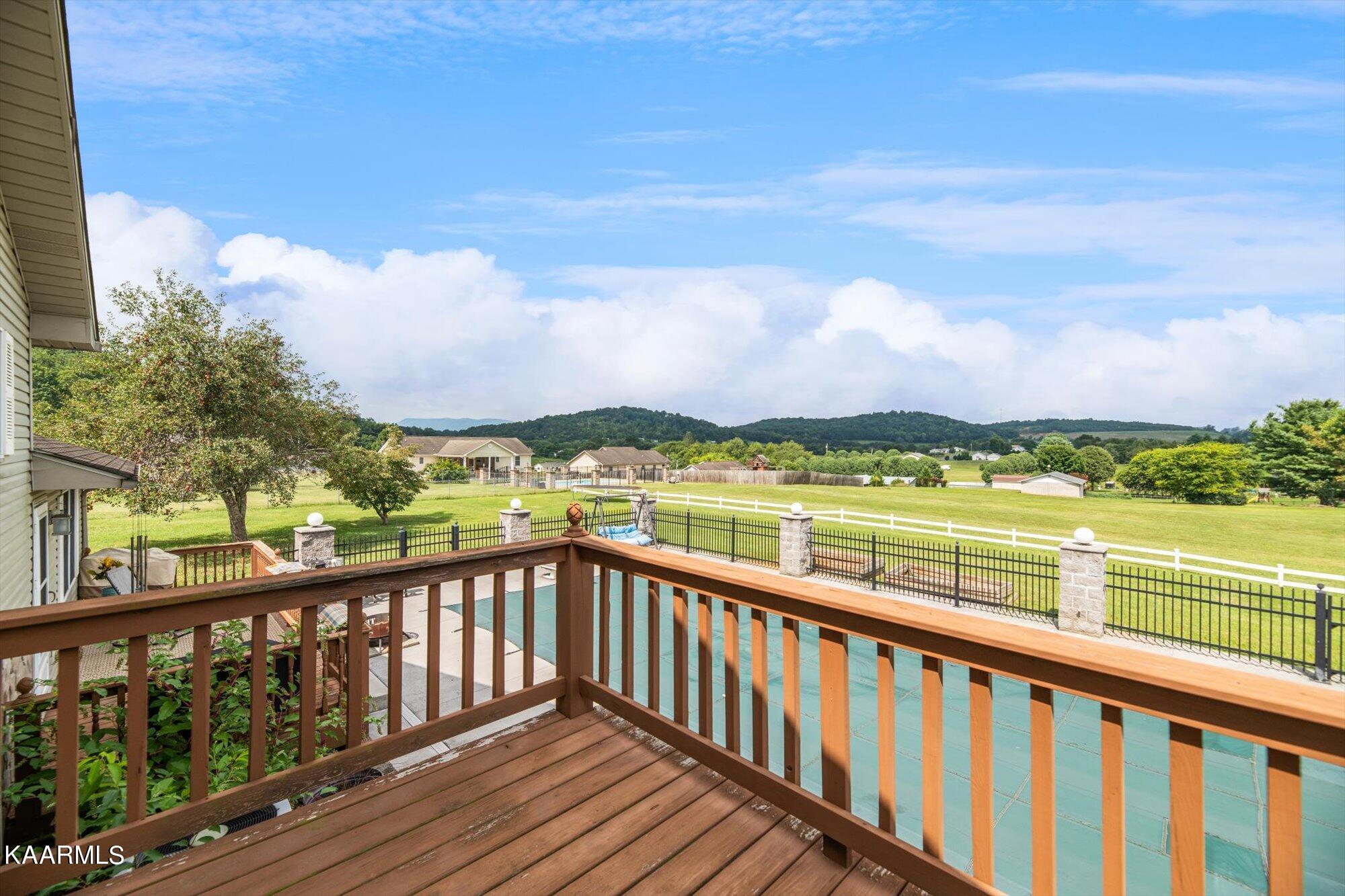 1337 Camellia Road Newport, TN 37821 - Photo 13 of 39 12-1337-Camellia-Rd-Newport-TN-12