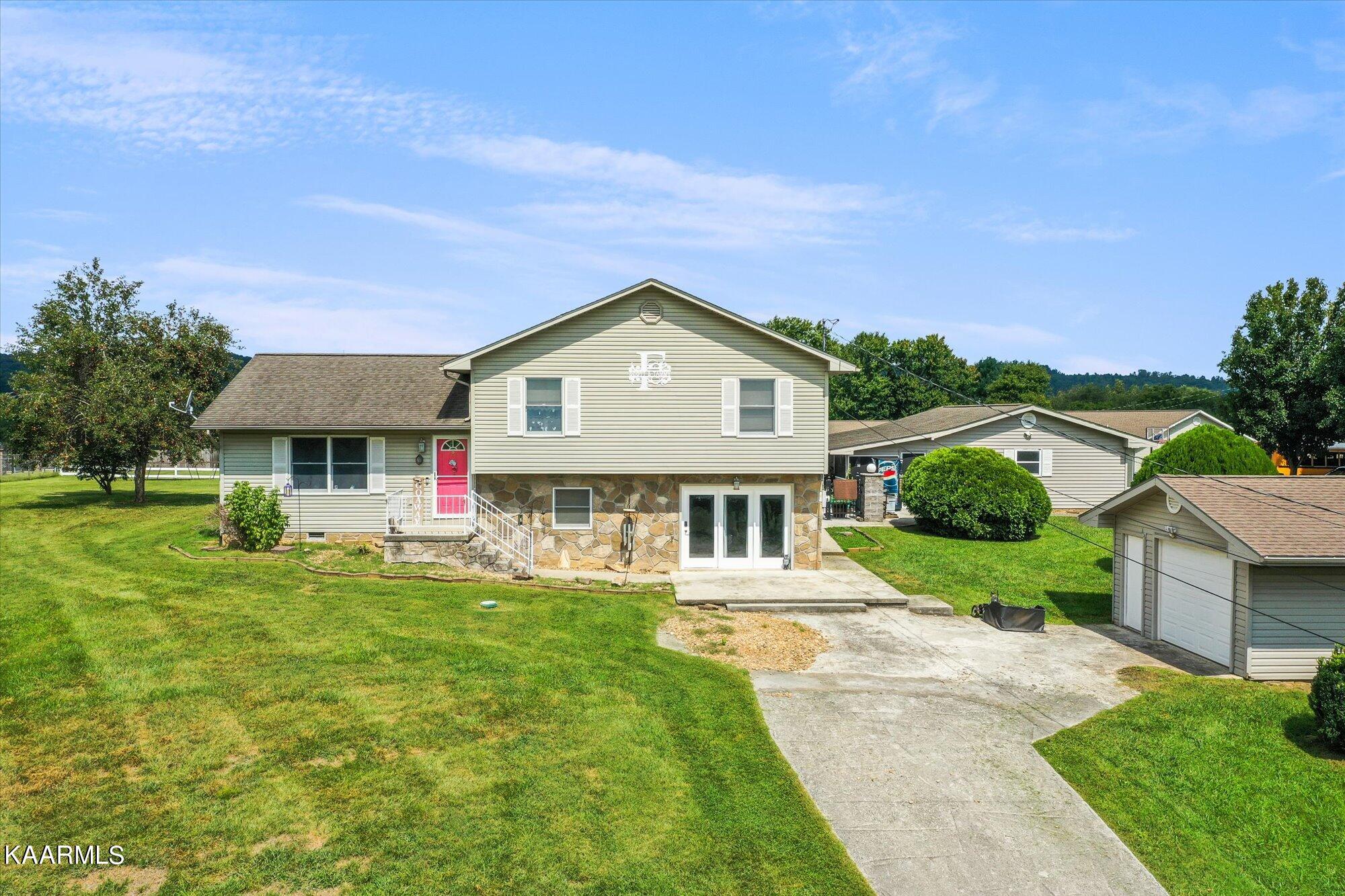 1337 Camellia Road Newport, TN 37821 - Photo 2 of 39 01-1337-Camellia-Rd-Newport-TN