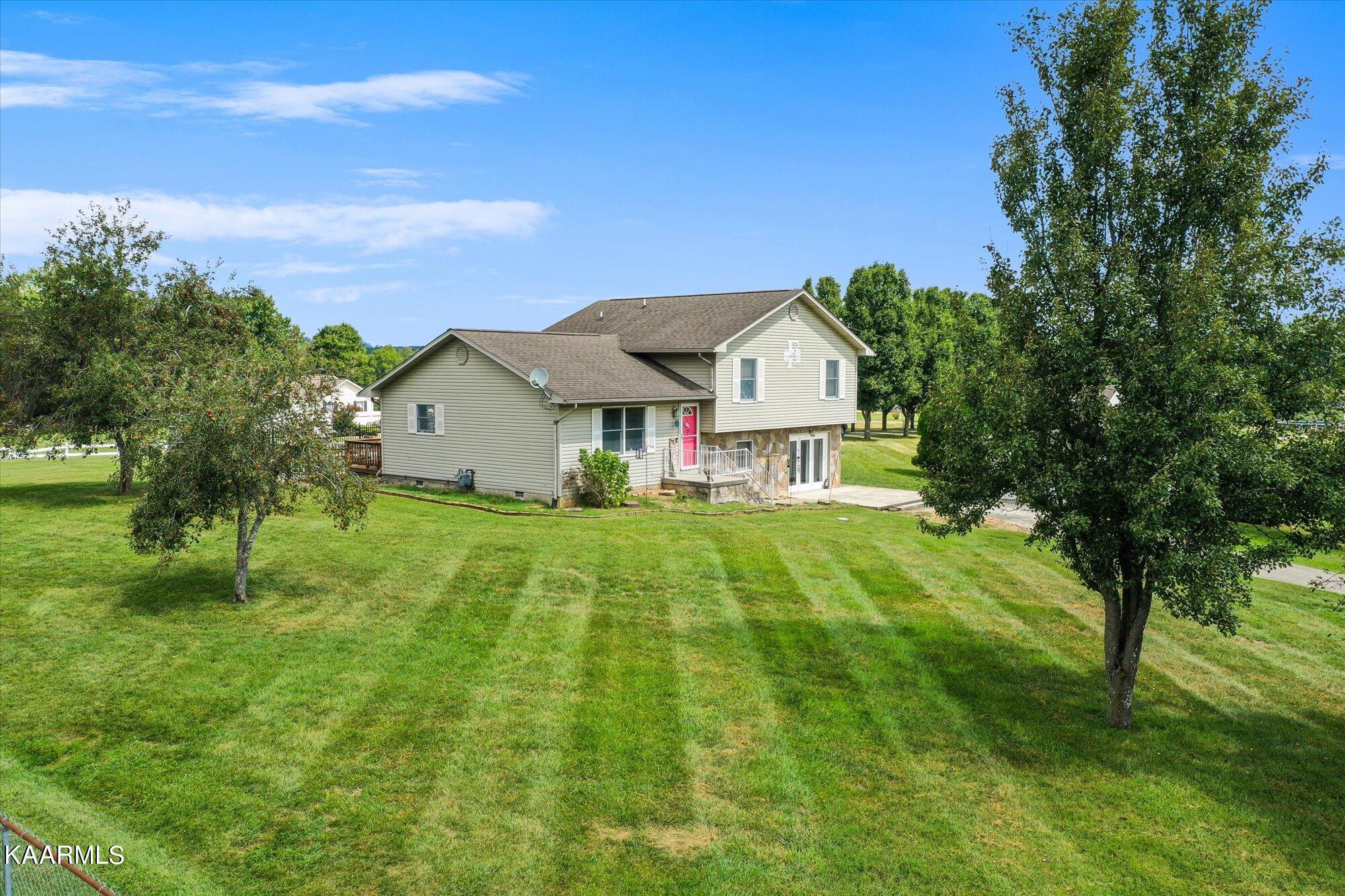 1337 Camellia Road Newport, TN 37821 - Photo 3 of 39 02-1337-Camellia-Rd-Newport-TN-2