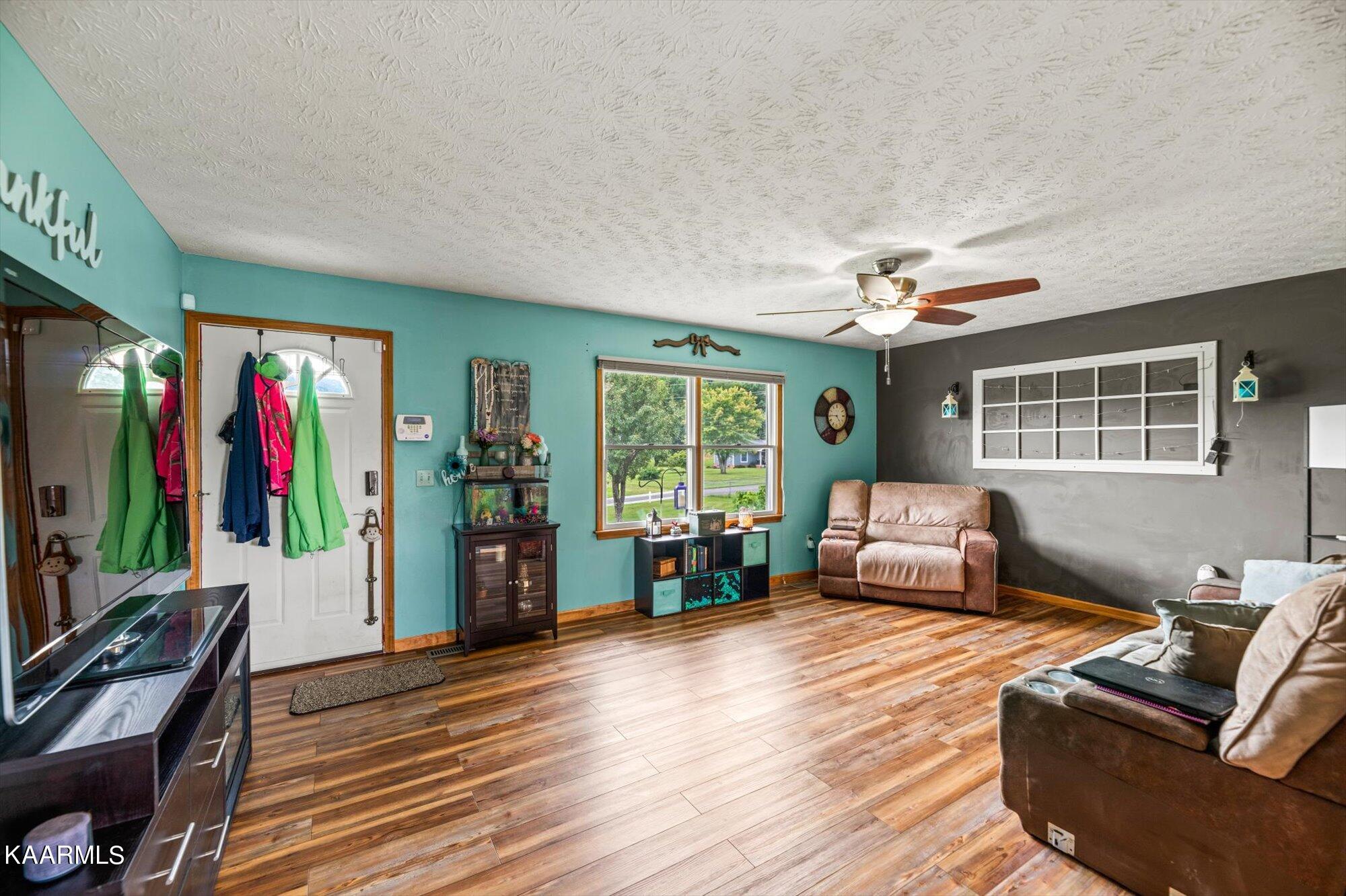 1337 Camellia Road Newport, TN 37821 - Photo 4 of 39 03-1337-Camellia-Rd-Newport-TN-3