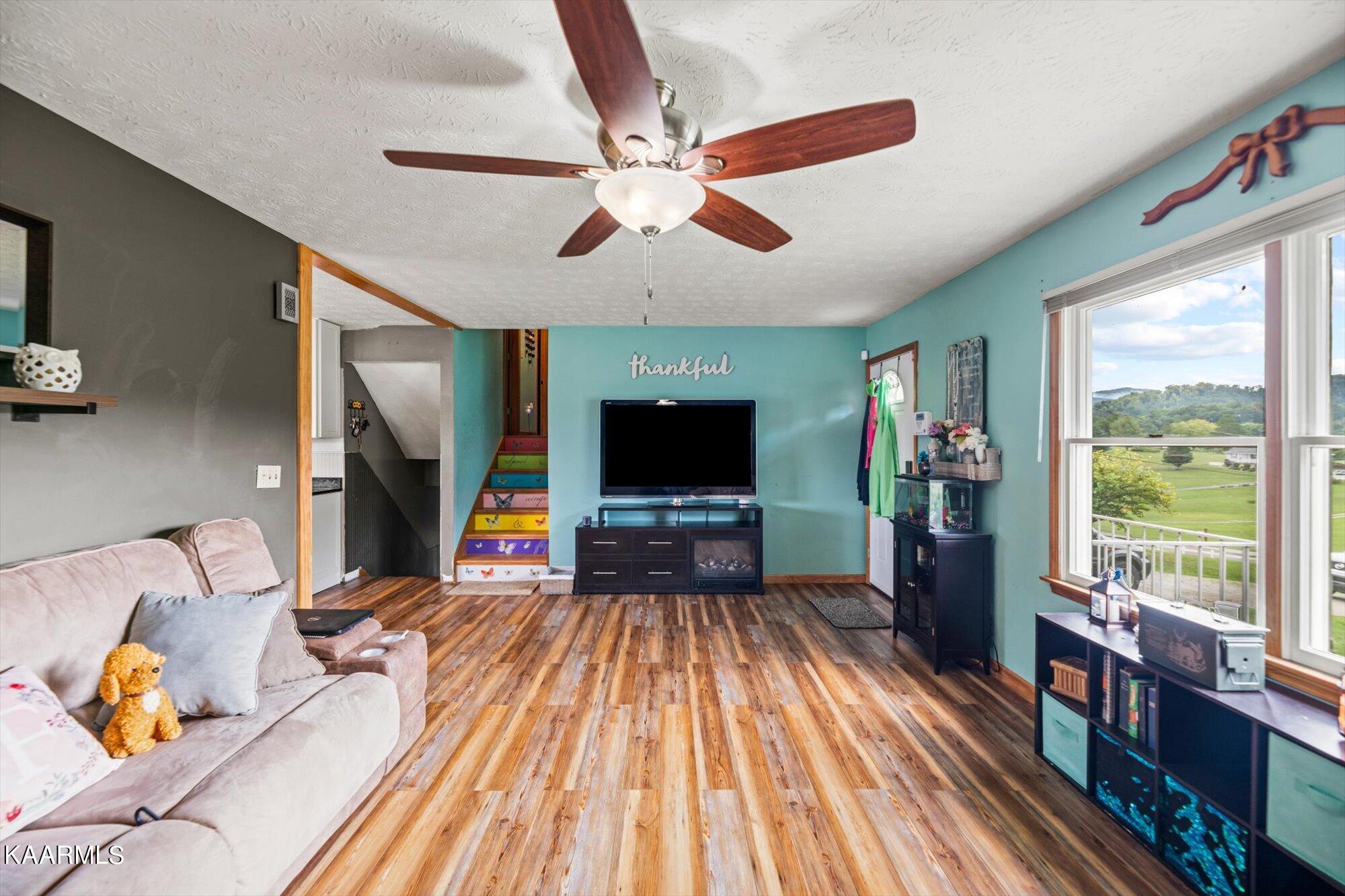 1337 Camellia Road Newport, TN 37821 - Photo 5 of 39 04-1337-Camellia-Rd-Newport-TN-4