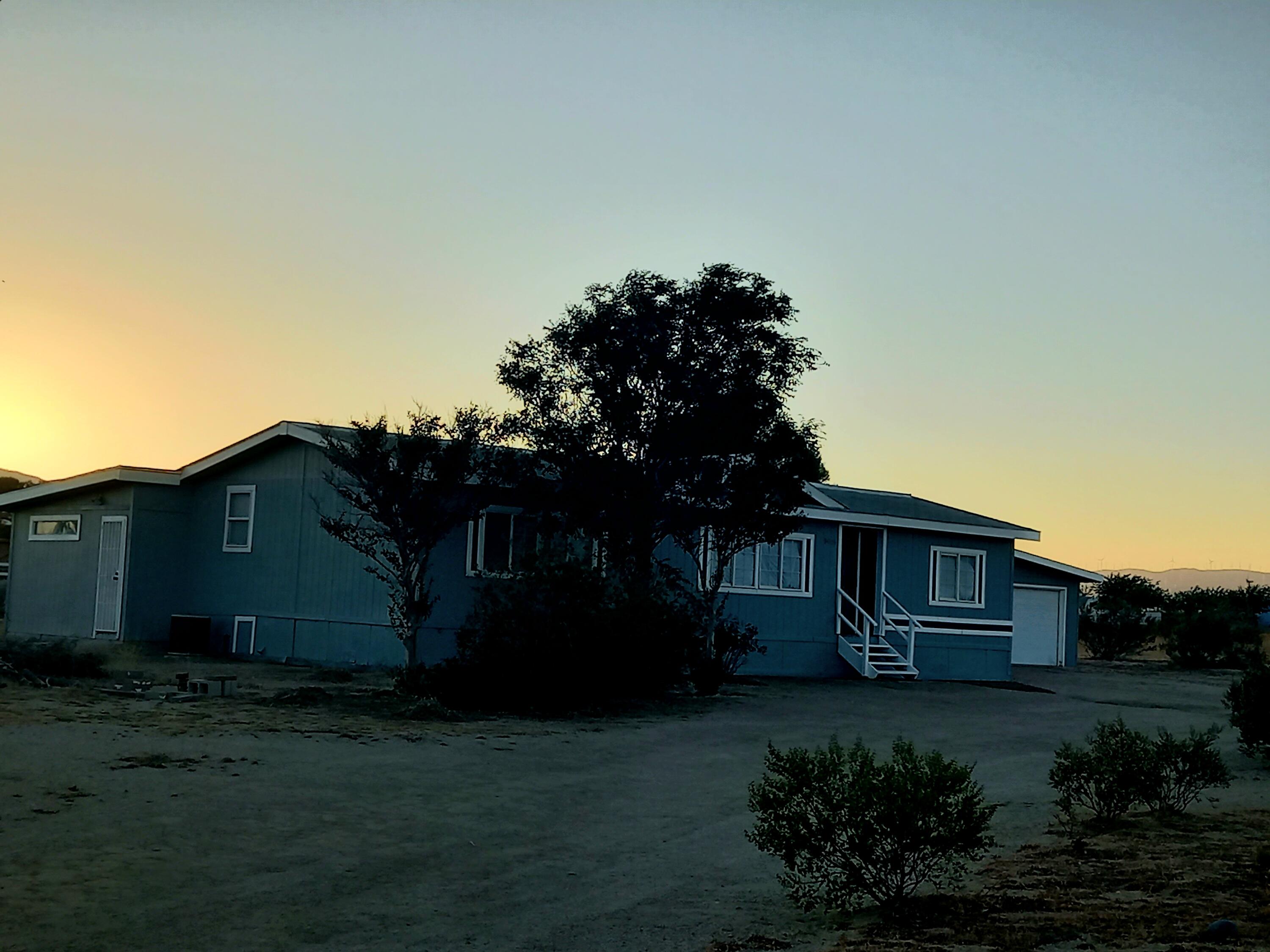 9073 Hull Street Mojave, CA 93501 - Photo 4 of 16