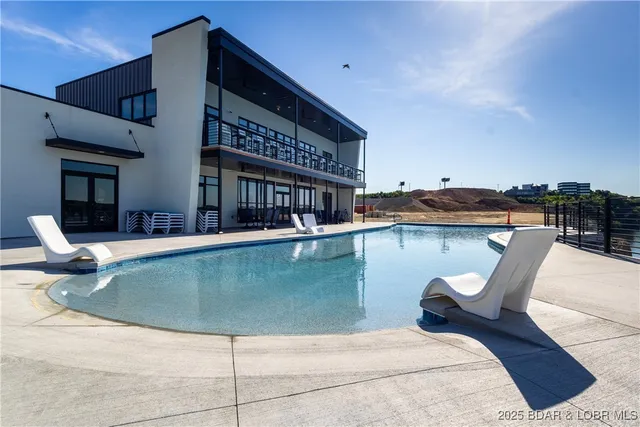 $425,960 | 100 Blue Heron Hill Lane, Unit 109, Lake Ozark, MO 65049