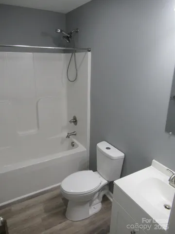 $1,350 | 143 Glen-Gar Drive, Lincolnton, NC 28092