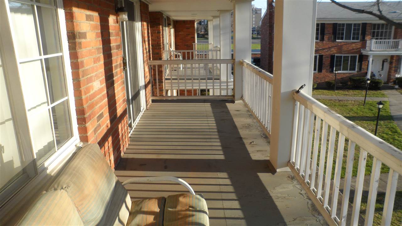 29390 Hoover Road Warren, MI 48093 - Photo 18 of 34 31286812-17.JPG