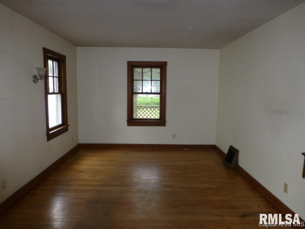 2440 Yale Boulevard Springfield, IL 62703 - Photo 3 of 12 Gallery Image 3